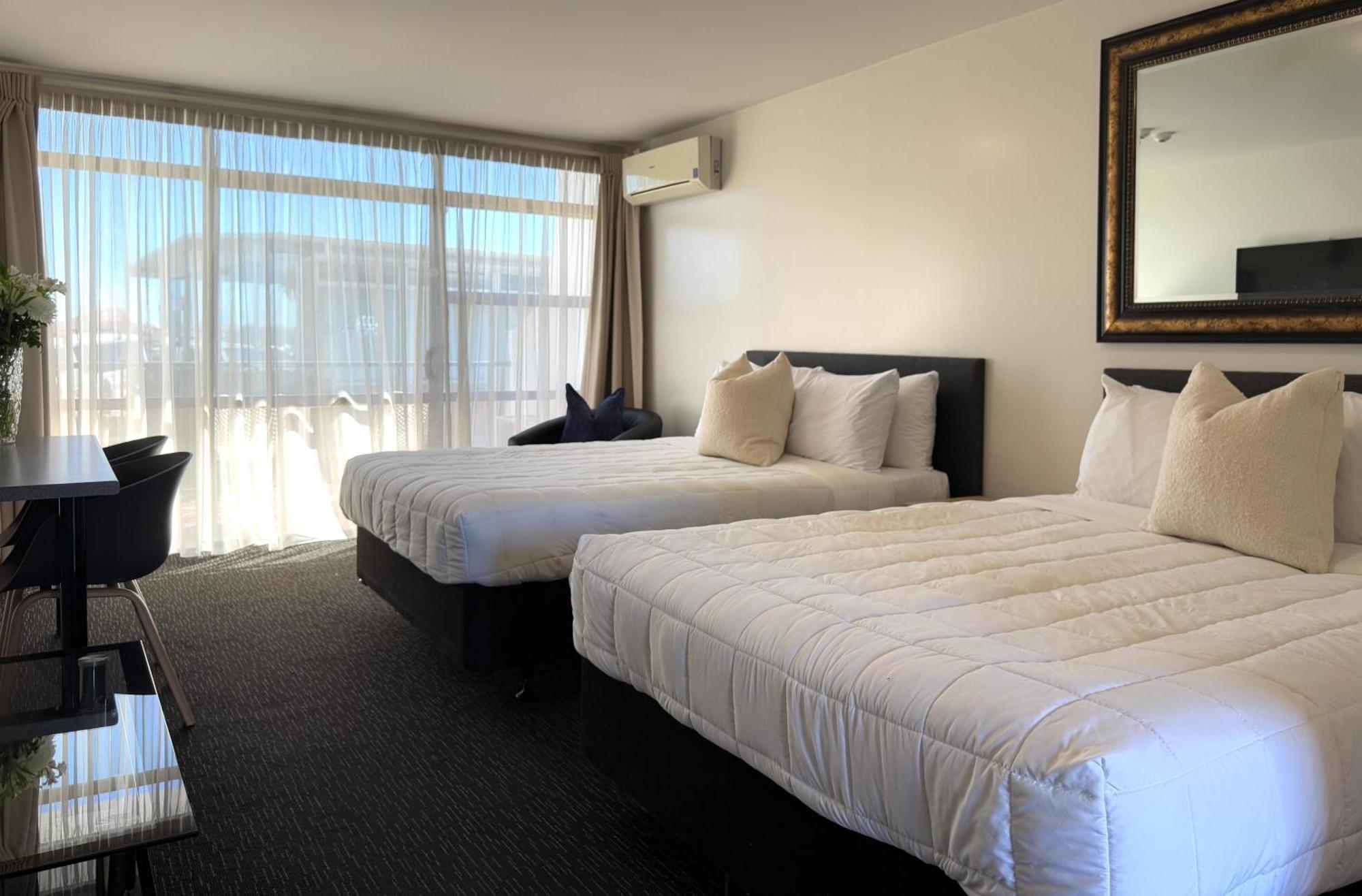 Bluewater Hotel ネーピア エクステリア 写真